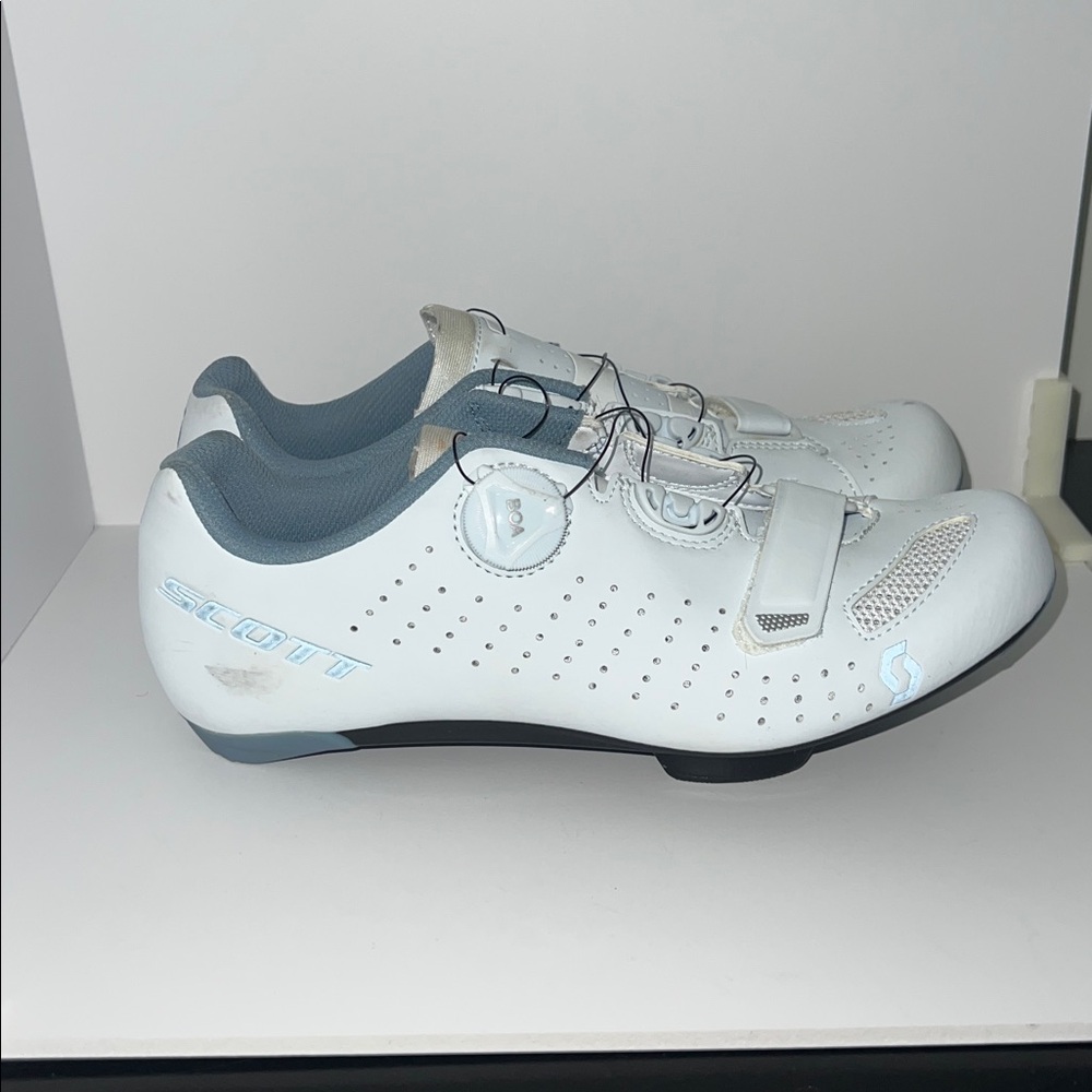 Scott White Cycling Shoes Size 40 Women’s